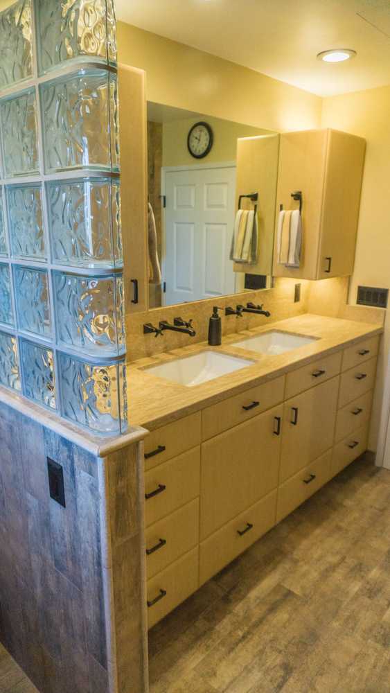 2014: Earthy Wood & Glass Master Bath