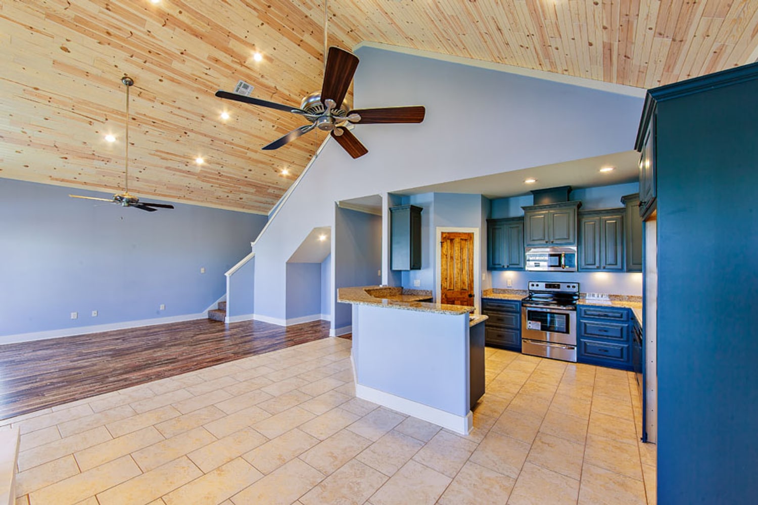 Flounder Court - Camp