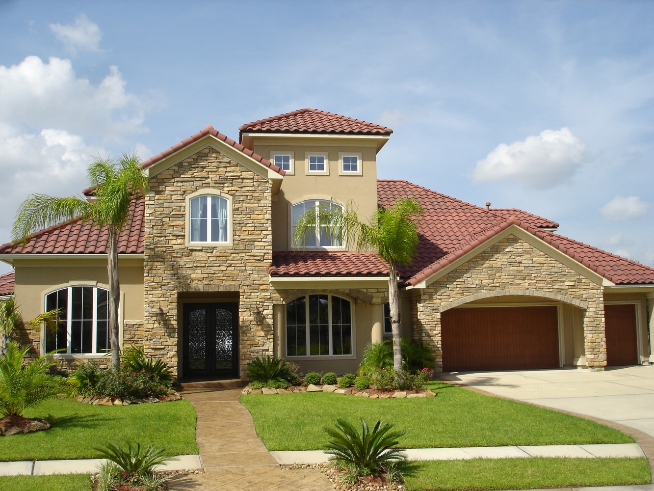 Lion's Crest Roofing and Construction LLC Commercial and Residential 35 years experience Insured and bonded