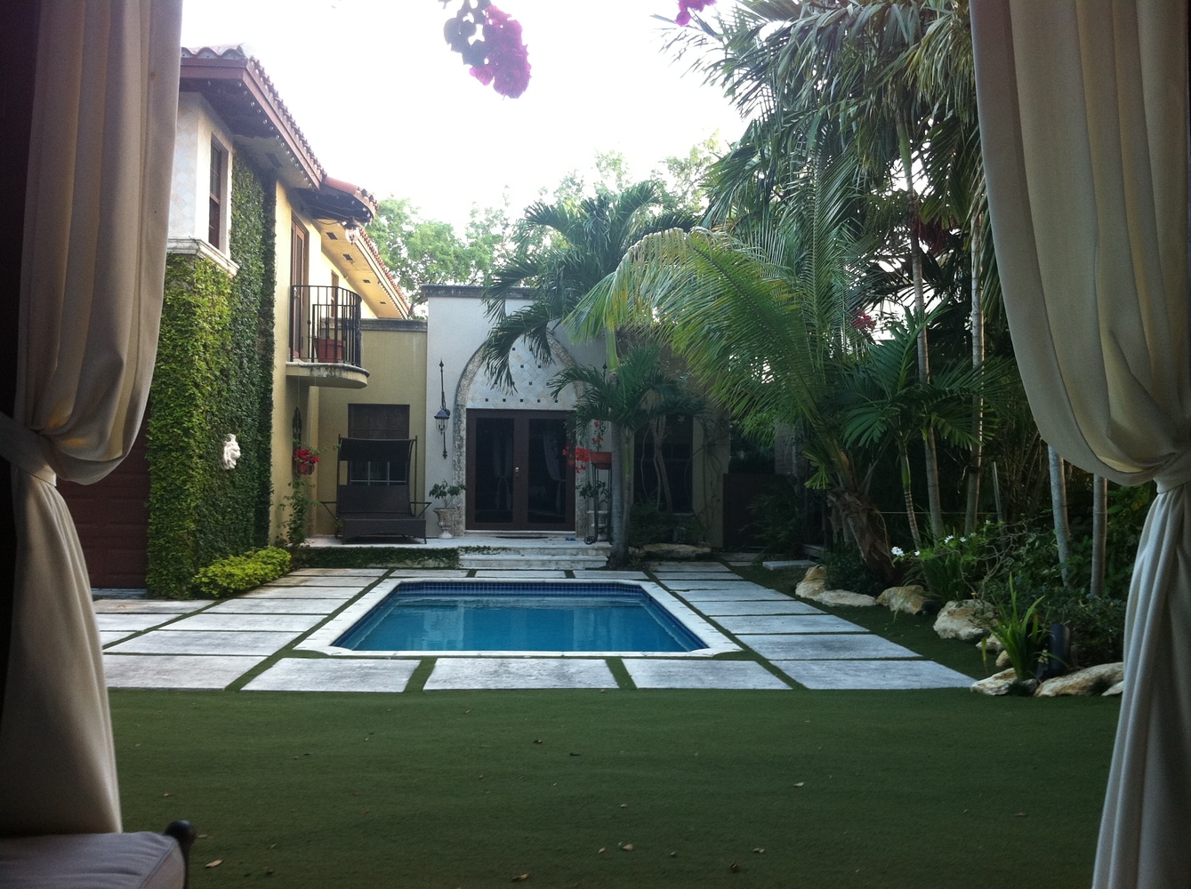 Project photos from Longa Construction Inc