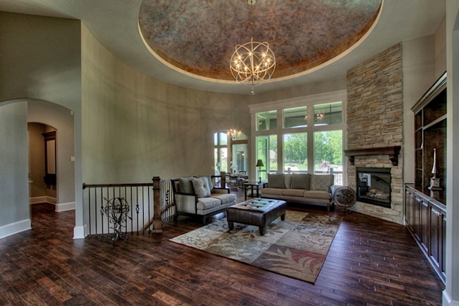 Bellagio Reverse w/ Side Entry