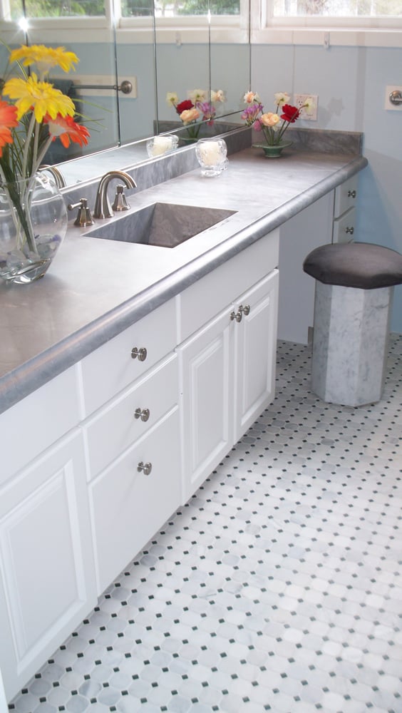 Master Bath Bardiglio Gray and Bianco Venetino