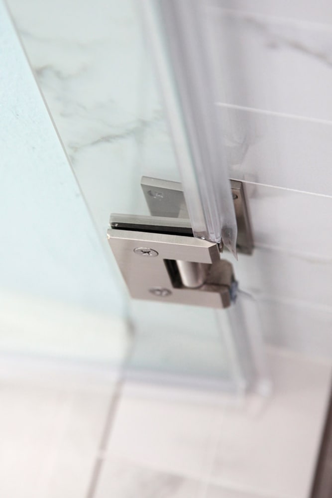 La Crescenta - Master & Guest Bathrooms