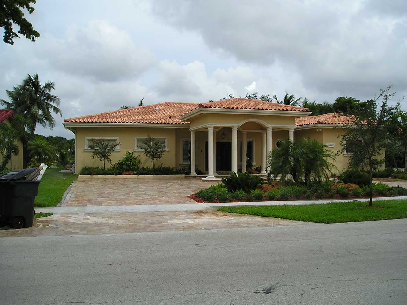 Miami Lakes Residence