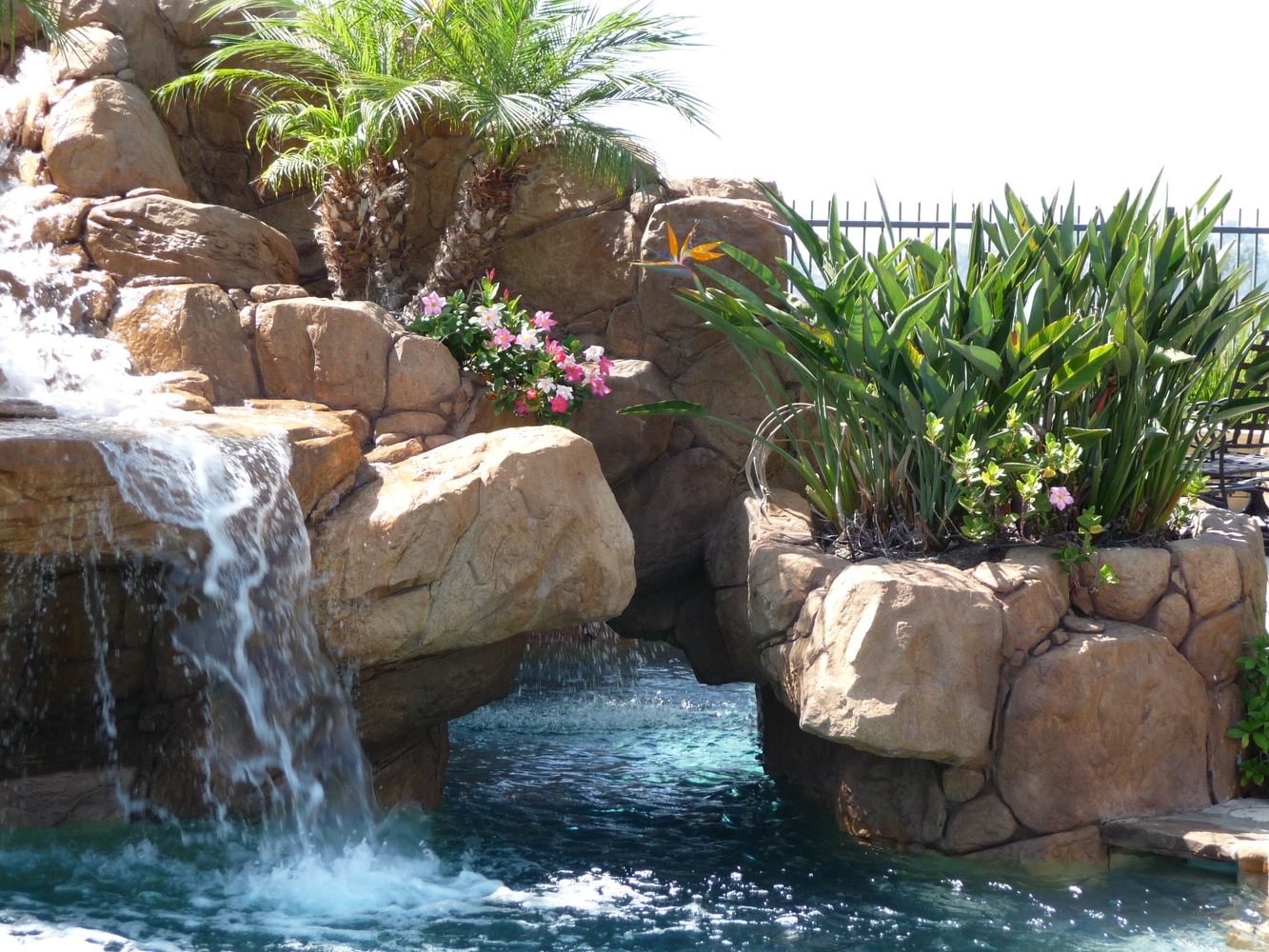 Custom Swimming Pools