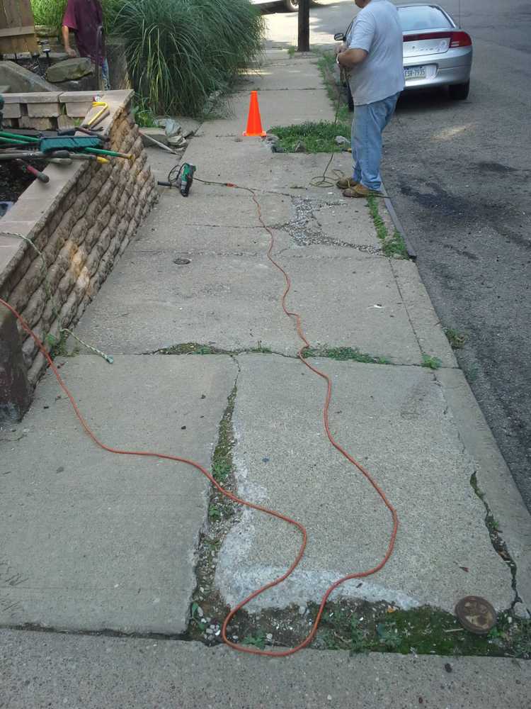 4 yard Concrete sidewalk