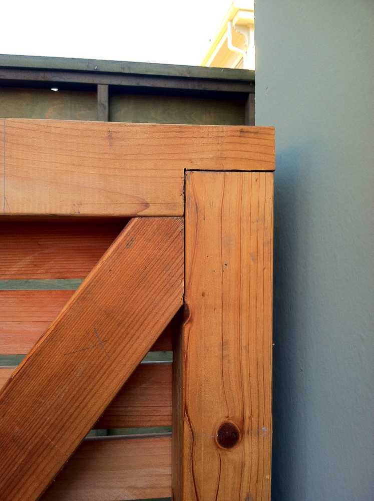 Redwood Gates Fence exterior furniture