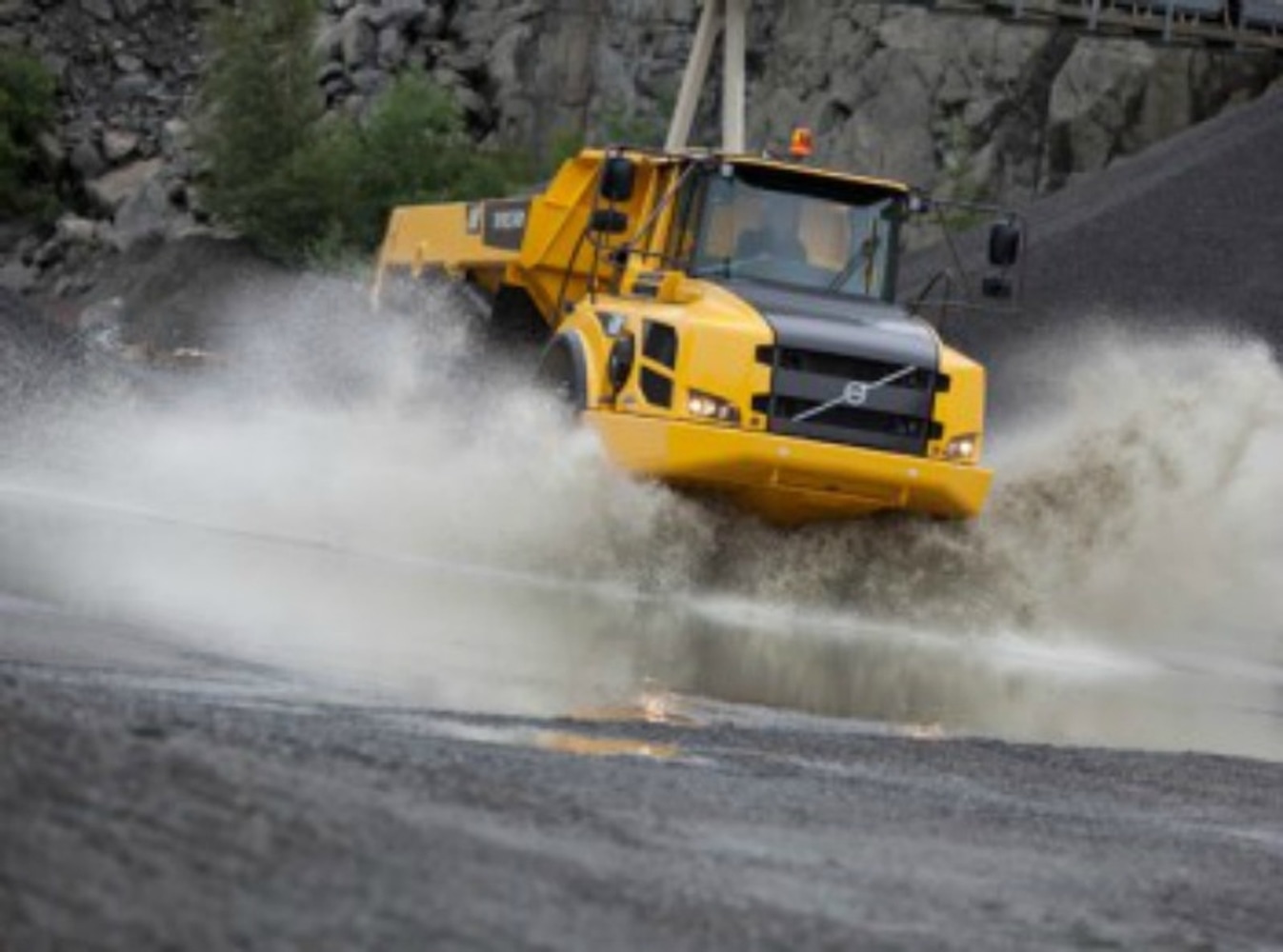 Photo(s) from Cowin Equipment Company, Inc.