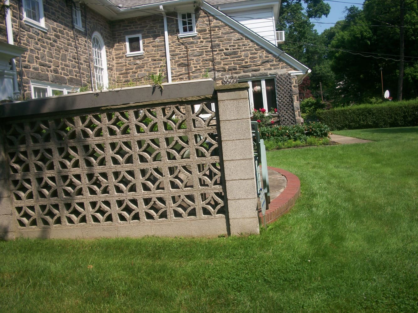 2339 Bryn Mawr Ave back patio