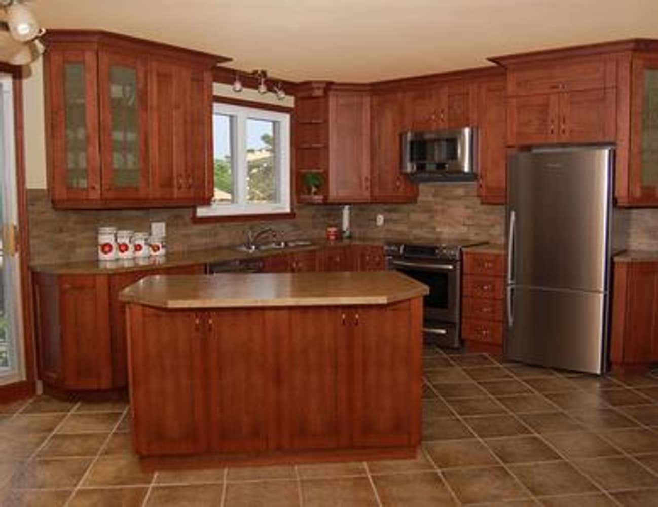 Photo(s) from Del Cutting Edge Llc