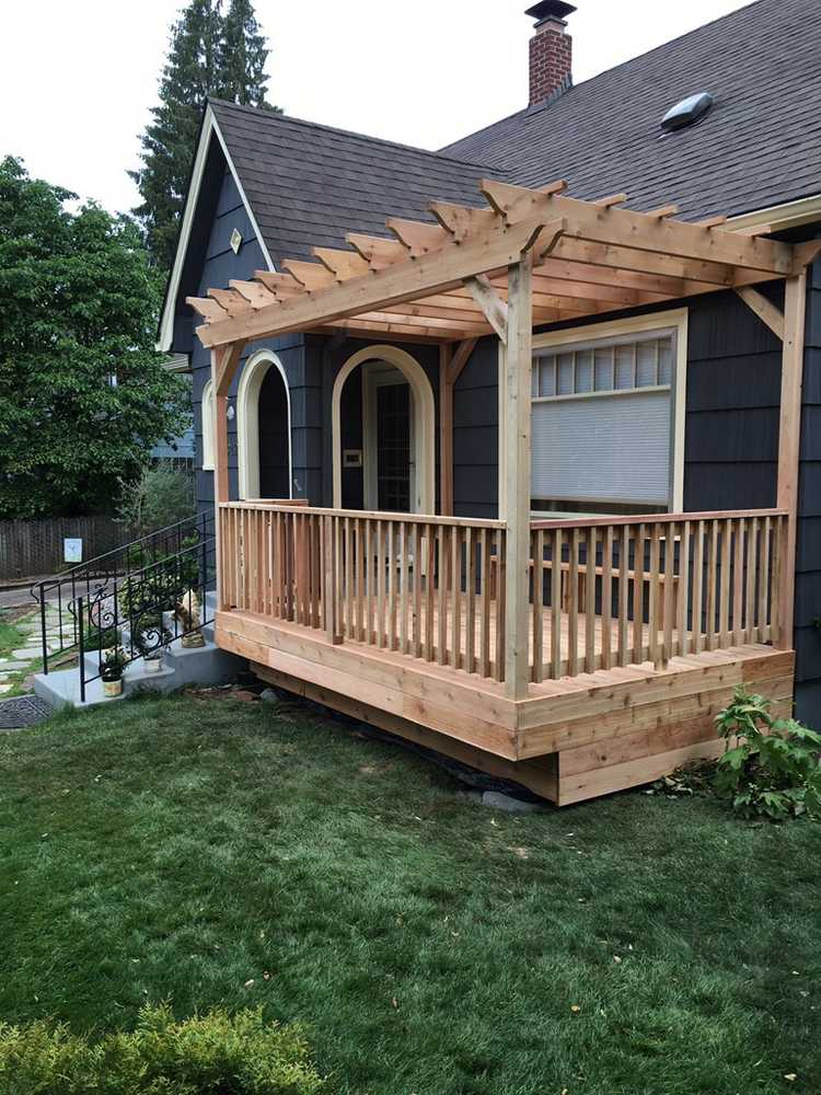 Cedar Deck with Pergola