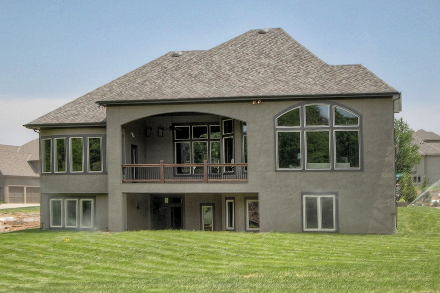 Bellagio Reverse w/ Side Entry