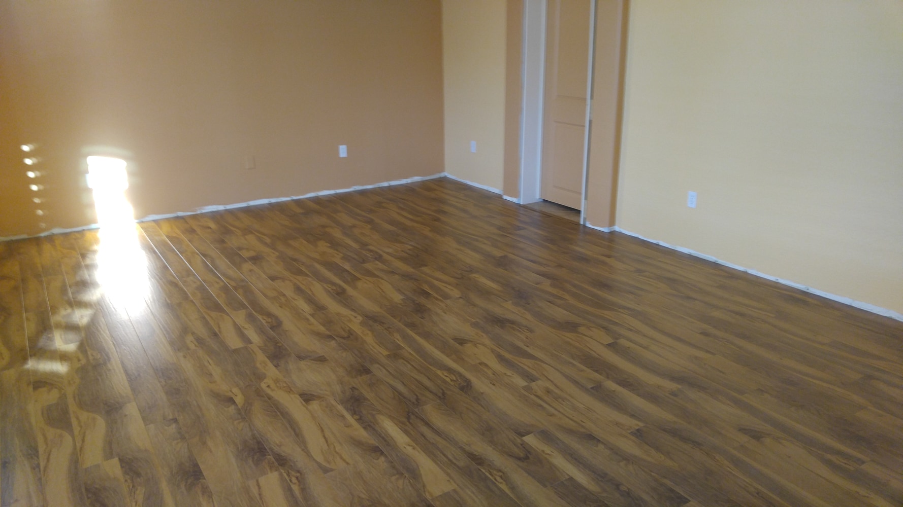 Wood Laminate Flooring