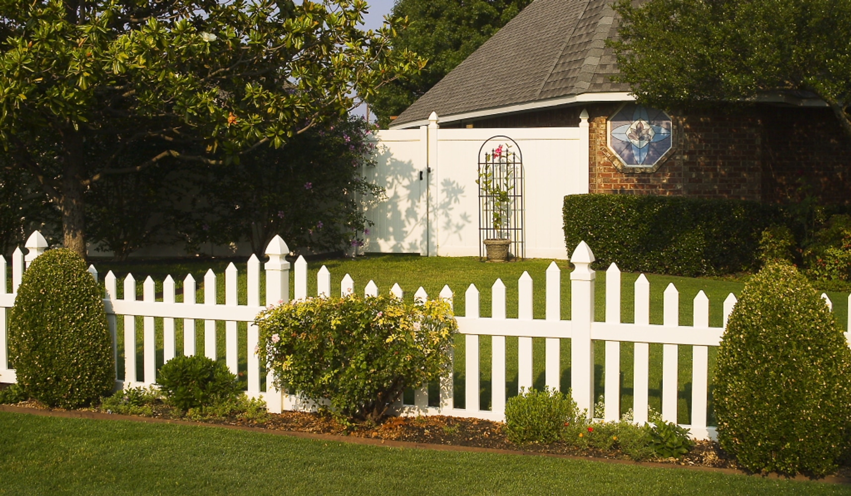 Future Outdoors Vinyl Fences