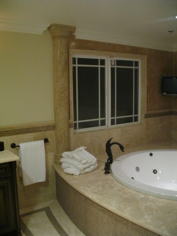 Beverly Hills Luxury Bathroom