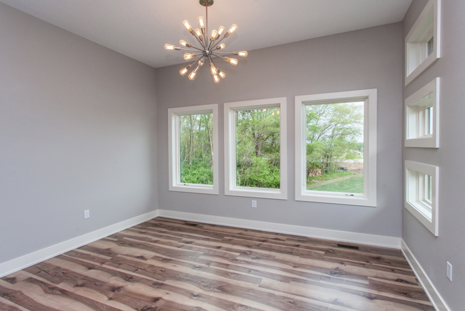 9427 Foxtail Cir, Norwalk