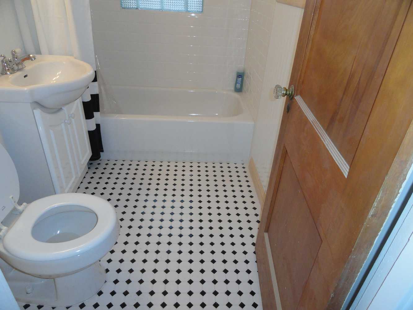 Bathroom remodel, Minnehaha Falls area, Minneapolis