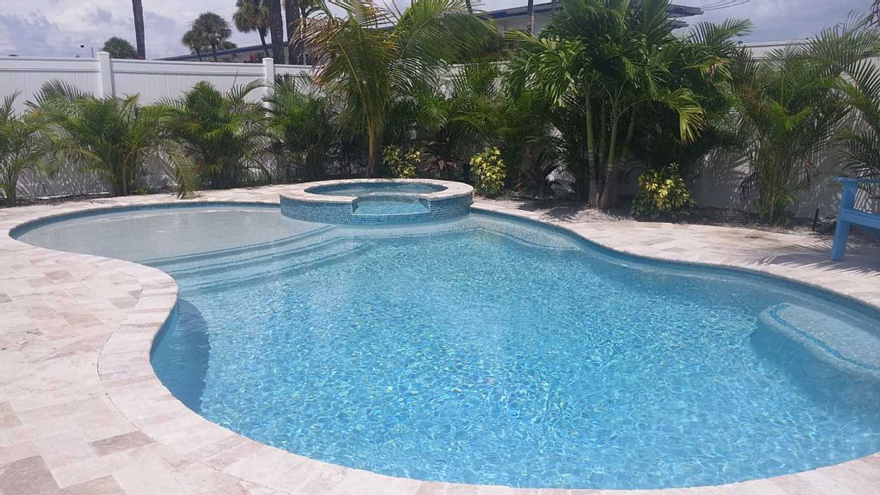 Photo(s) from Independent Pool Inc.