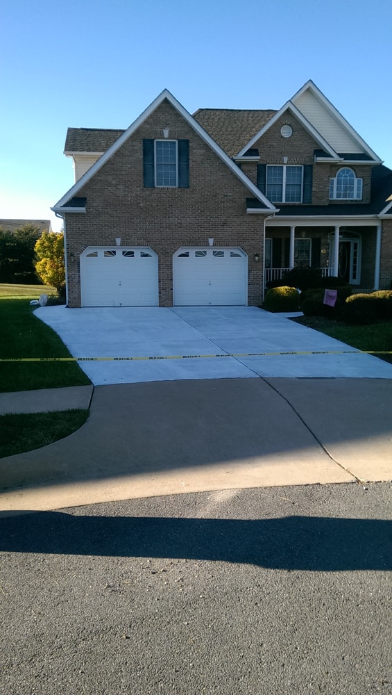 Photo(s) from Henry's Paving And Seal Coating