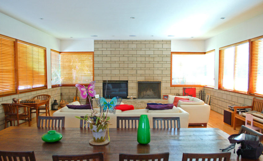 1661 Elevado St. Los Angeles, CA 90026