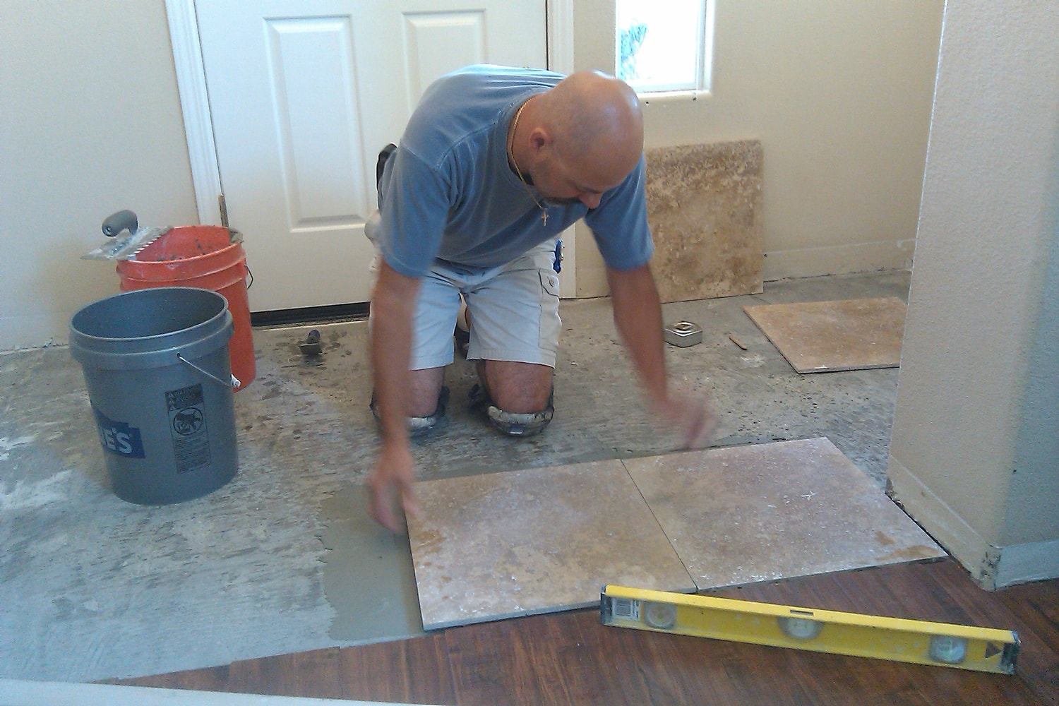 Travertine Tile Entryway