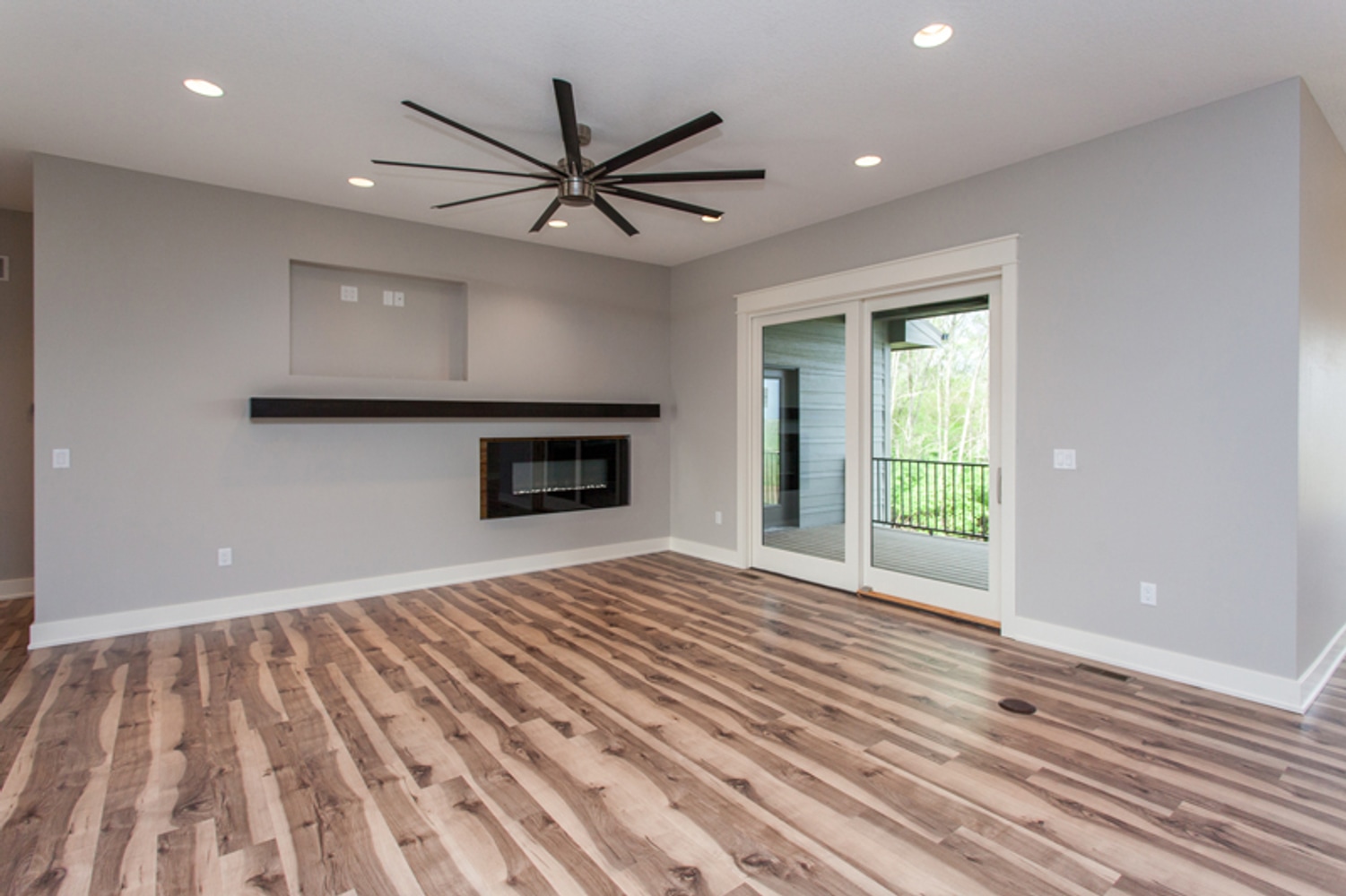 9427 Foxtail Cir, Norwalk