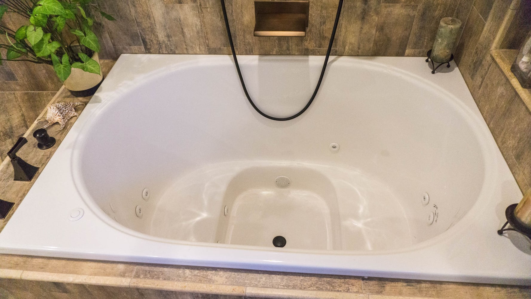 2014: Earthy Wood & Glass Master Bath