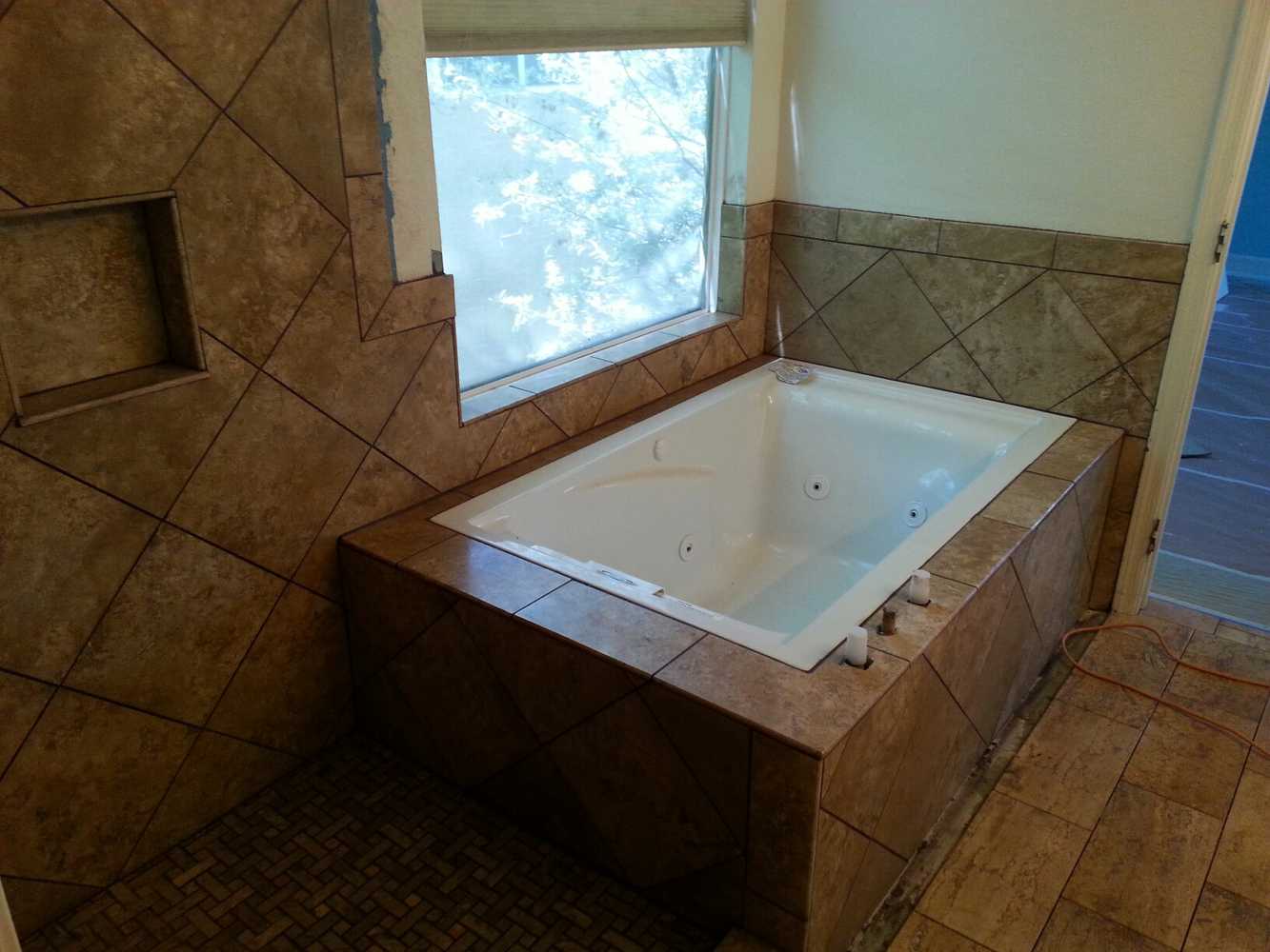 Phoenix Area Travertine Tile Flooring Planks Showers Tubs Countertops