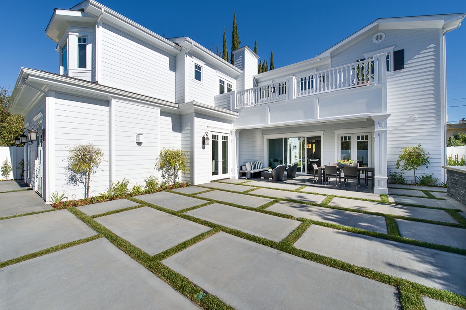 Encino Beach Style New Construction - Densmore