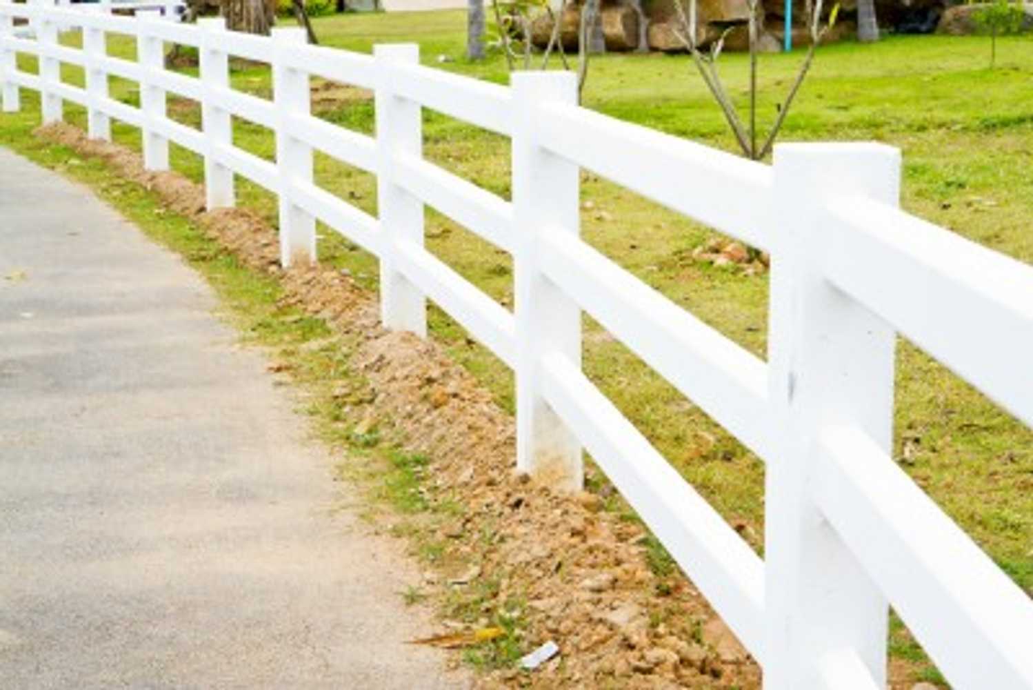 Photo(s) from HUGHES FENCING