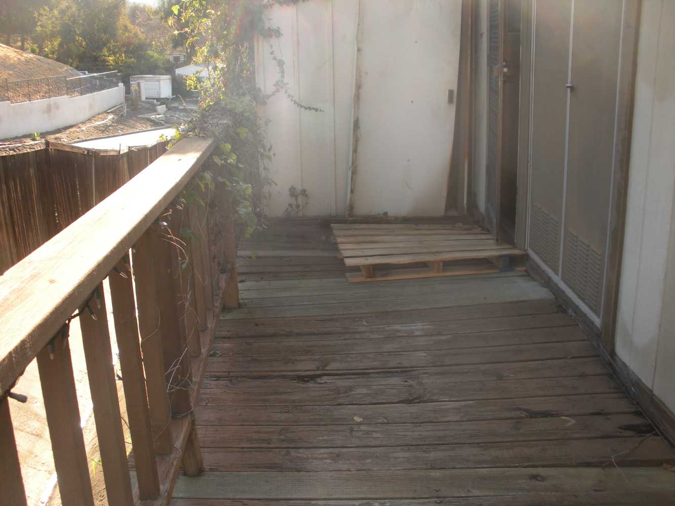 TL Renovations TREX deck