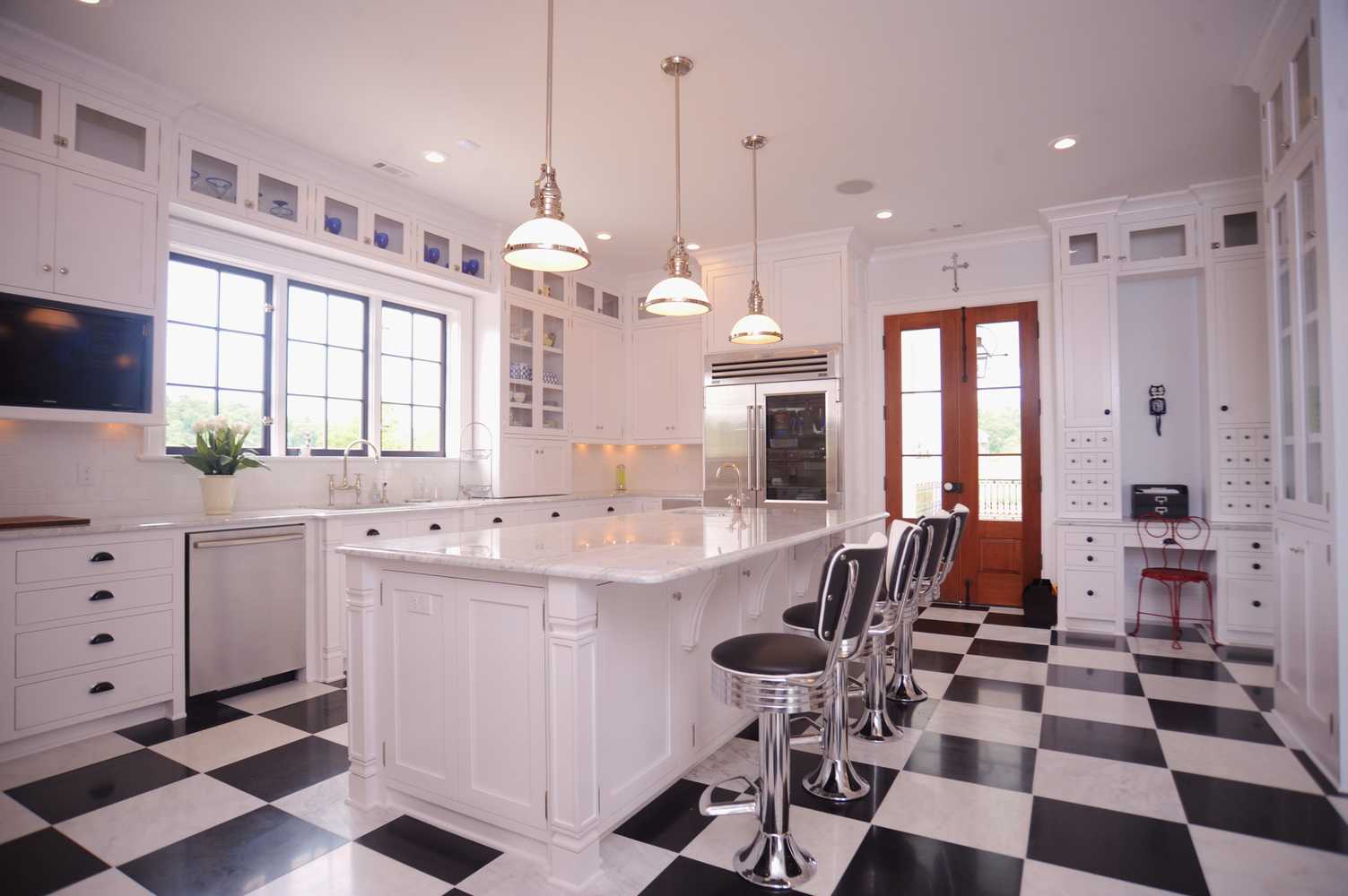 Black and white kitchen