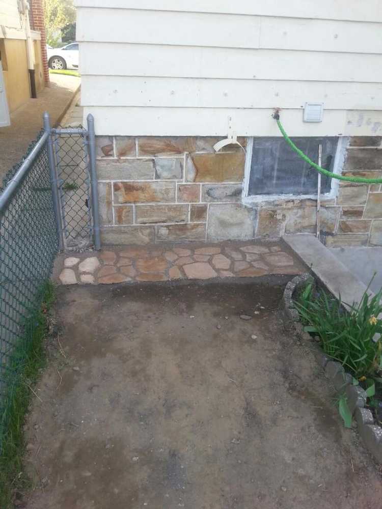 Custom concrete garden backdrop