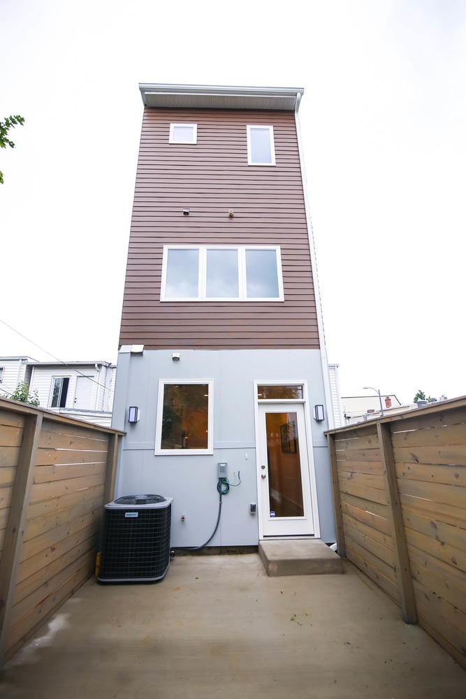 Ultra-Modern New Construction in Shaw