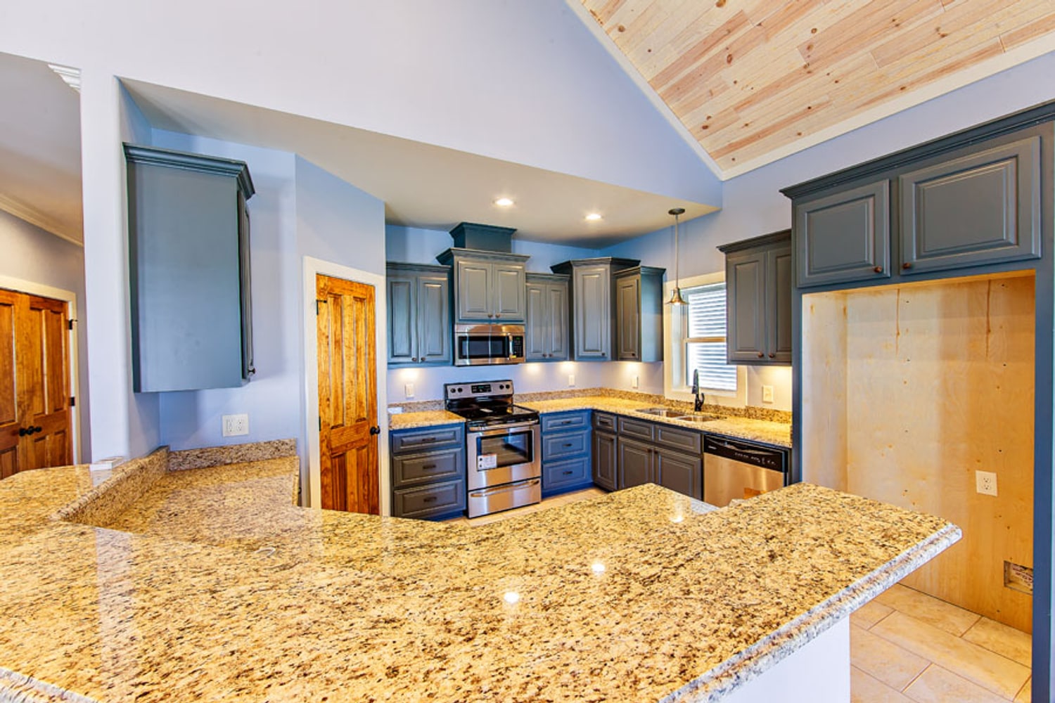 Flounder Court - Camp