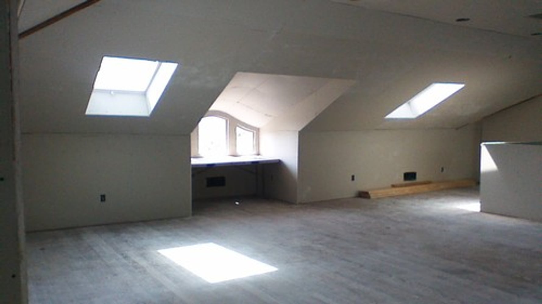 Loft Finish by Seven Bridges Construction