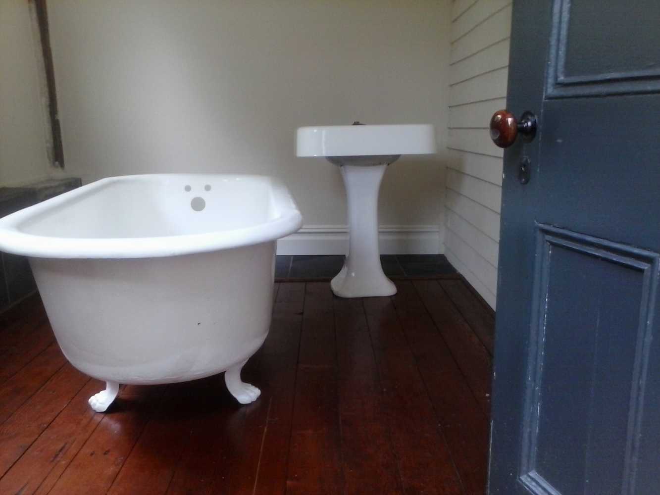 Claw Foot Tub Restoration