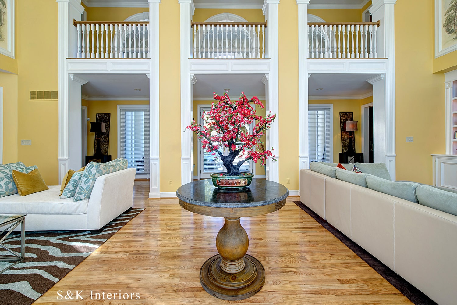 HOME IN FRONTENAC, MISSOURI