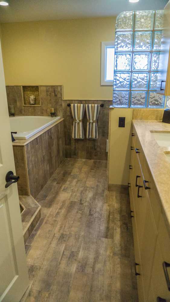 2014: Earthy Wood & Glass Master Bath