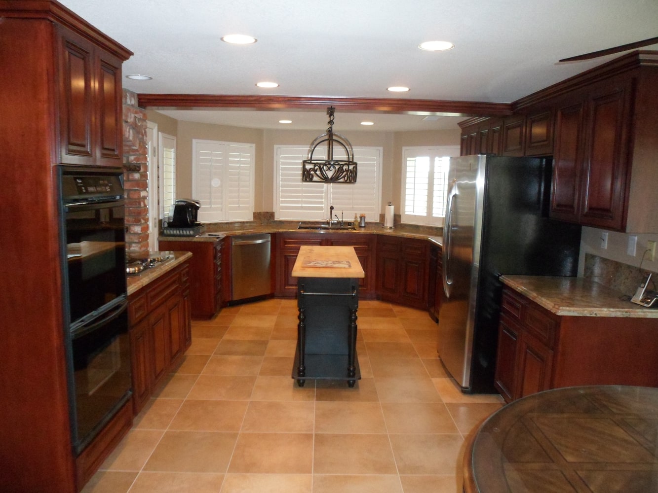 Renovations Plus/Black Coffee Cabinetry