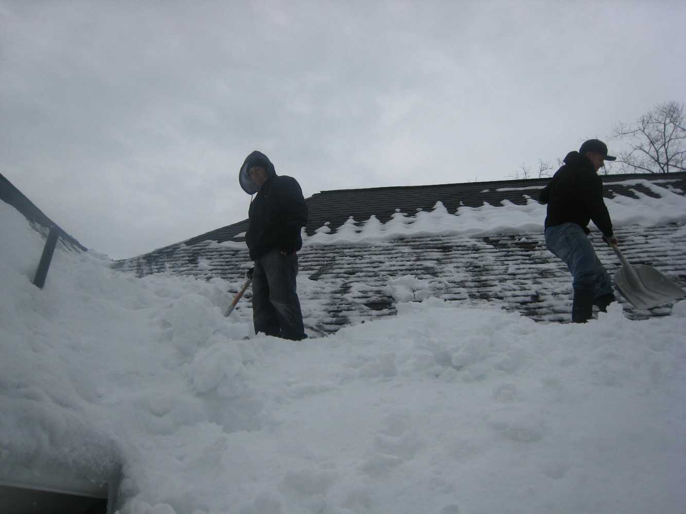 Too much snow on roof