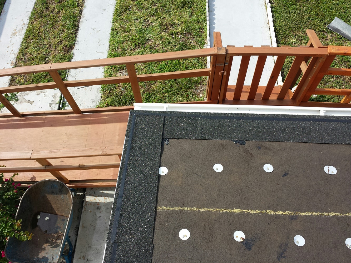 Shingle and Flat Roof Miami