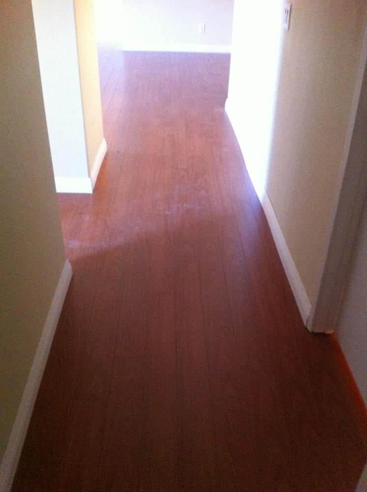 LAMINATE FLOOR