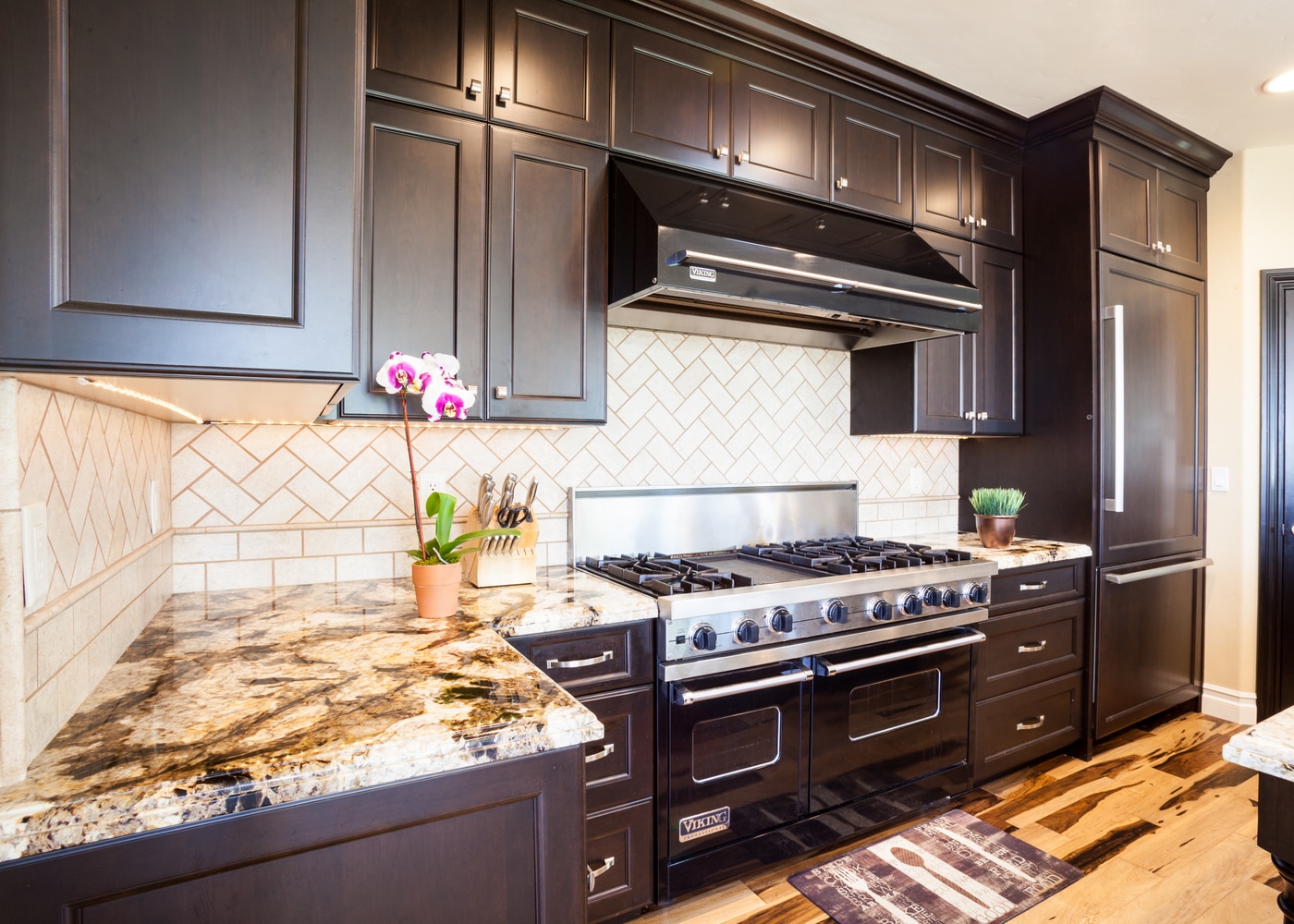 Refined Sycamore Kitchen