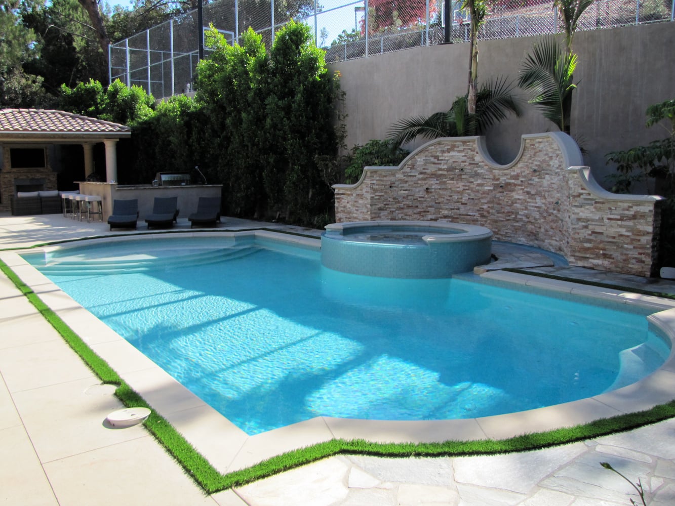 DAVID'S POOL & BASKET BALL COURT