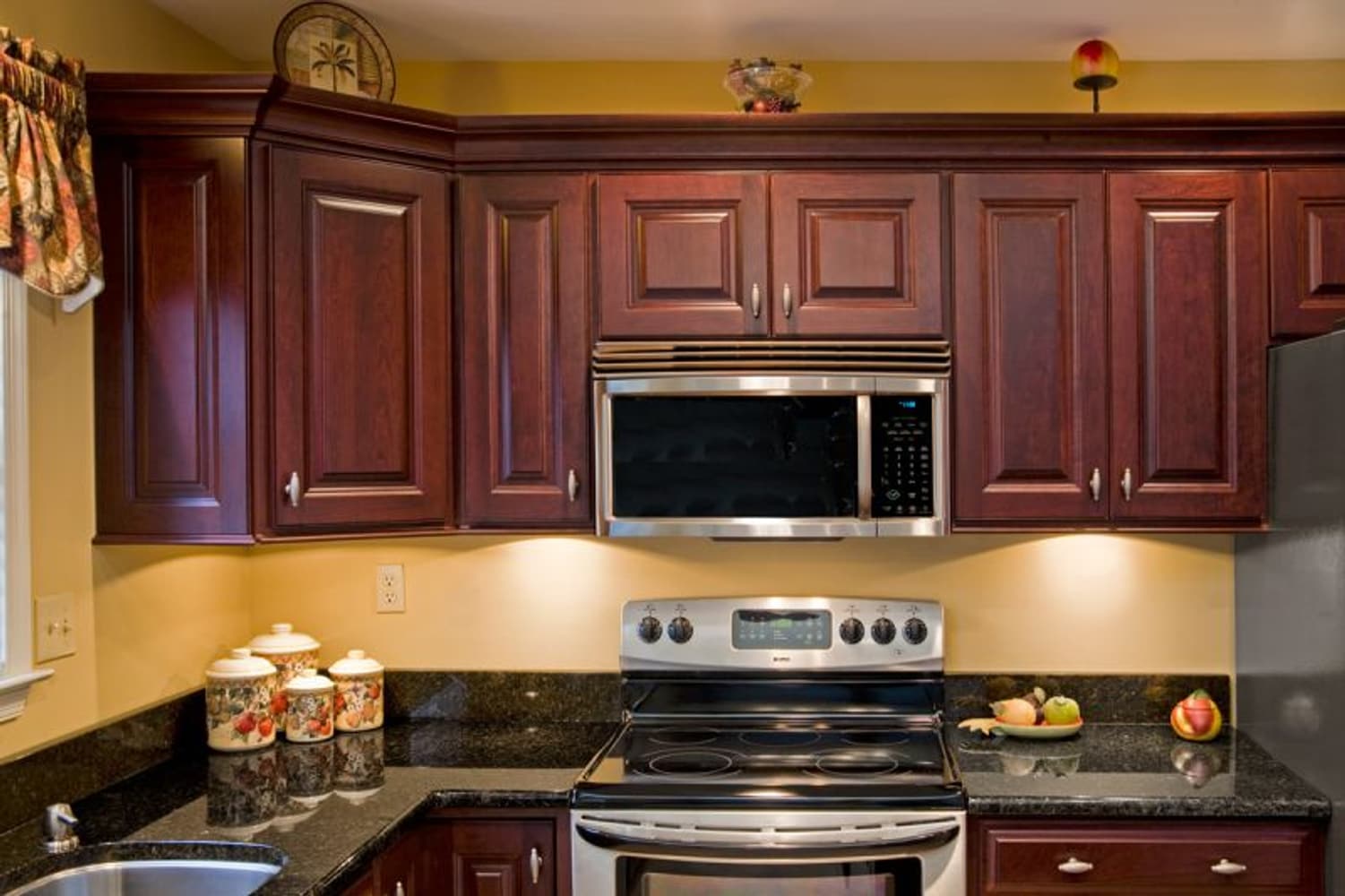 Kitchen Cabinet Refacing 