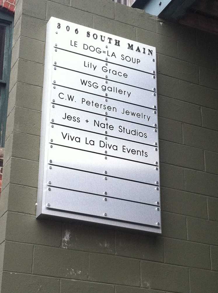 Custom sign gallery 1