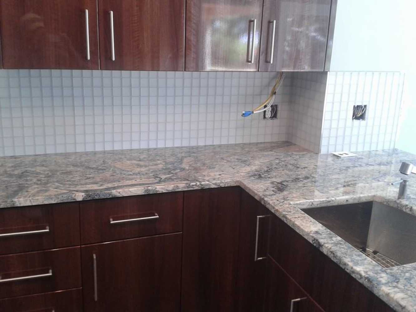 Kitchen backsplash