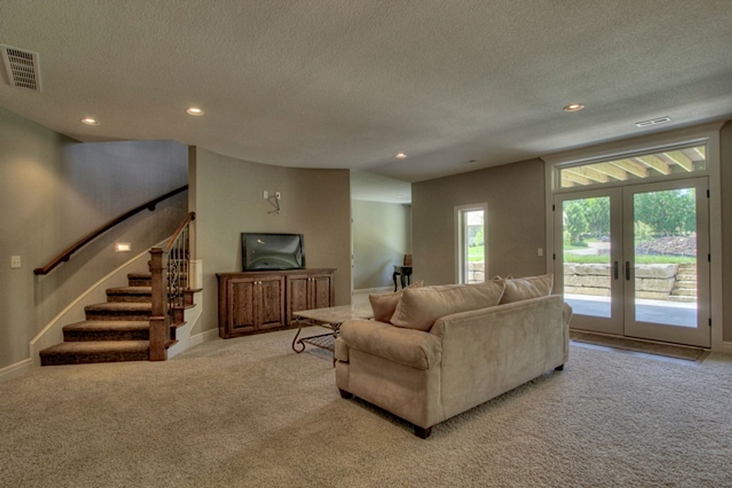 Bellagio Reverse w/ Side Entry