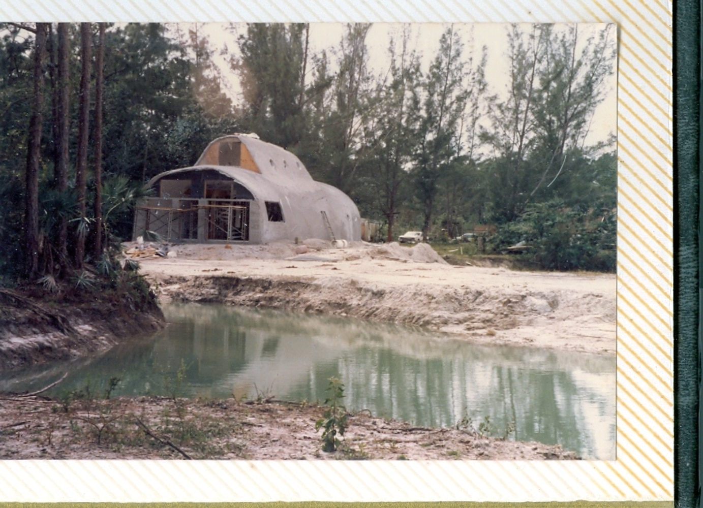 OFF GRID INDESTRUCTIBLE homes in Florida